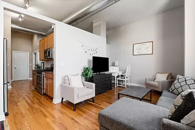 824 W Superior Street #306, Chicago, IL 60642 - Photo 6