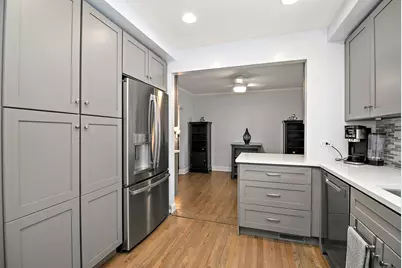 11419 S Fairfield Avenue, Chicago, IL 60655 - Photo 4