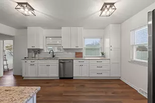 313 N Lombard Ave, Lombard, IL 60148 - Photo 8