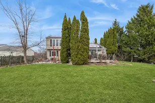 1112 Woodlake Dr, Carol Stream, IL 60188 - Photo 2