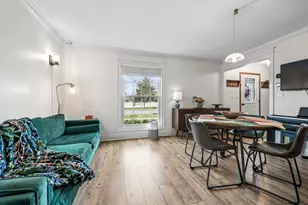 1112 Woodlake Dr, Carol Stream, IL 60188 - Photo 8