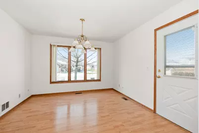 816 Eagle Creek Road, Elwood, IL 60421 - Photo 2