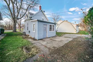 317 W 2nd St, Momence, IL 60954 - Photo 16