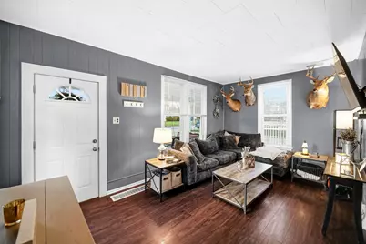 317 W 2nd Street, Momence, IL 60954 - Photo 4