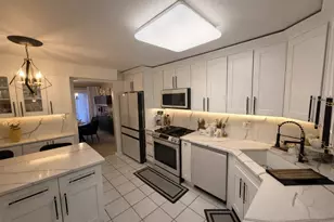 225 Lake Blvd, Buffalo Grove, IL 60089 - Photo 18