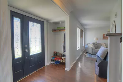 460 Danbury Drive, Carol Stream, IL 60188 - Photo 2