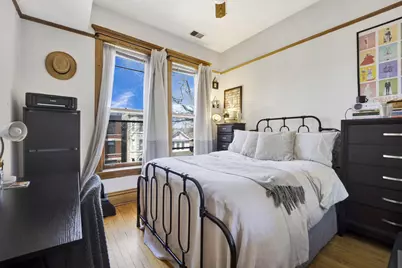 3135 N Clifton Avenue #2, Chicago, IL 60657 - Photo 8