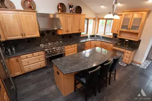 571 N Veterans Pkwy, Addison, IL 60101 - Photo 12