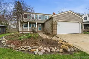 635 Kingsbury Ct, Batavia, IL 60510 - Photo 2