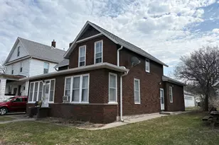 2428 5th Ave, Moline, IL 61265 - Photo 2