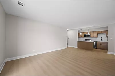 705 W Central Avenue #A8, Mount Prospect, IL 60056 - Photo 4