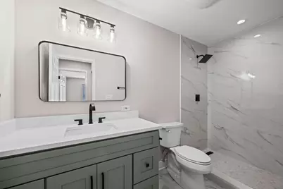 705 W Central Avenue #A8, Mount Prospect, IL 60056 - Photo 12