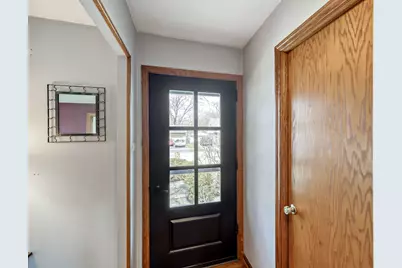 1605 W Fremont Street, Arlington Heights, IL 60005 - Photo 4