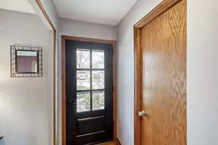 1605 W Fremont St, Arlington Heights, IL 60005 - Photo 4