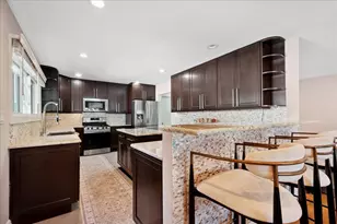 3134 Maple Leaf Dr, Glenview, IL 60026 - Photo 4