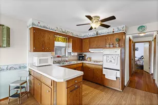 8318 S Keeler Ave, Chicago, IL 60652 - Photo 4