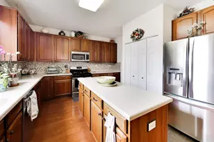 5355 Galloway Dr, Hoffman Estates, IL 60192 - Photo 10