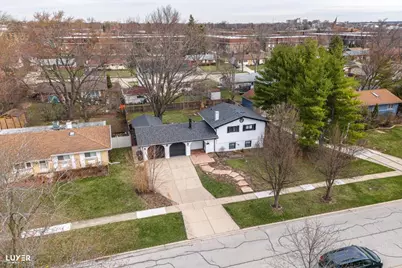 600 Baxter Lane, Hoffman Estates, IL 60169 - Photo 4