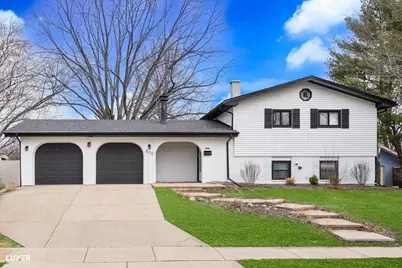 600 Baxter Lane, Hoffman Estates, IL 60169 - Photo 1