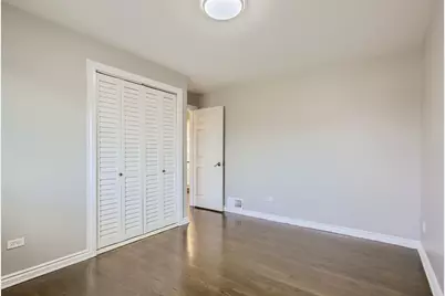 10403 Barnard Drive, Chicago Ridge, IL 60415 - Photo 12