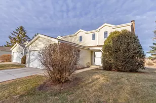 705 Ascot Ct, Hoffman Estates, IL 60169 - Photo 1