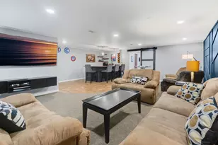 705 Ascot Ct, Hoffman Estates, IL 60169 - Photo 18