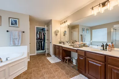 908 Blue Ridge Drive, Streamwood, IL 60107 - Photo 28