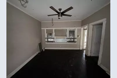 310 W 108th Place, Chicago, IL 60628 - Photo 4