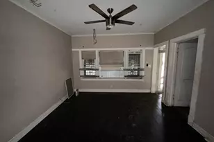 310 W 108th Pl, Chicago, IL 60628 - Photo 4