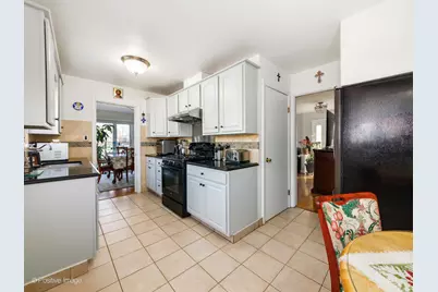 7520 Crawford Avenue, Skokie, IL 60077 - Photo 6