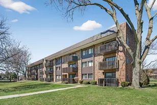 1502 Woodbridge Rd, Joliet, IL 60436 - Photo 2