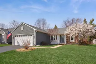 100 Longford Dr, Elgin, IL 60120 - Photo 2