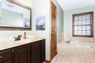 27W412 Chartwell Dr, Winfield, IL 60190 - Photo 16