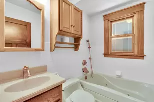 306 W Madison St, Belvidere, IL 61008 - Photo 20