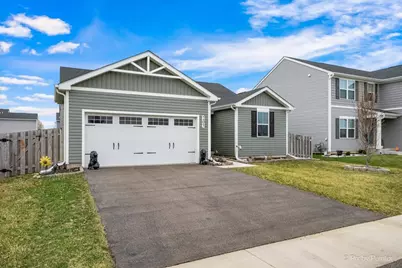 205 N Buckeye Street, Waterman, IL 60556 - Photo 2