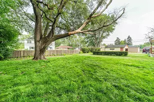 1417 N Wilke Rd, Arlington Heights, IL 60004 - Photo 14