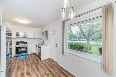 1417 N Wilke Road, Arlington Heights, IL 60004 - Photo 4