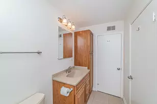 1417 N Wilke Rd, Arlington Heights, IL 60004 - Photo 12