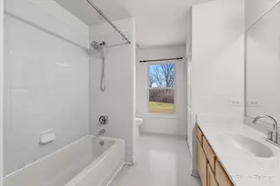 2045 Morningview Dr, Hoffman Estates, IL 60192 - Photo 32