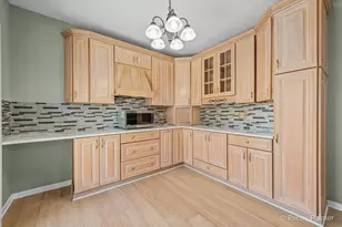 2045 Morningview Dr, Hoffman Estates, IL 60192 - Photo 16