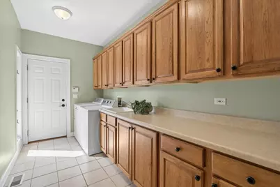 1065 Vineyard Drive, Gurnee, IL 60031 - Photo 24