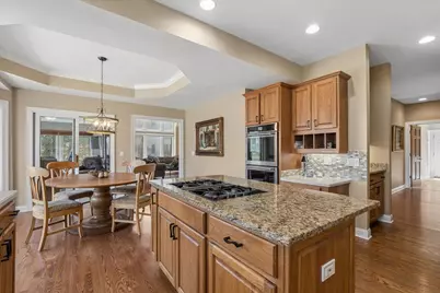 1065 Vineyard Drive, Gurnee, IL 60031 - Photo 12