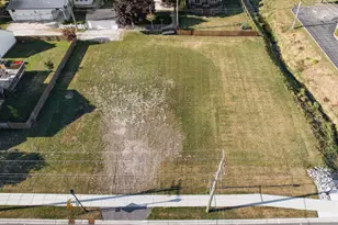 648 Penfield St, Beecher, IL 60401 - Photo 4