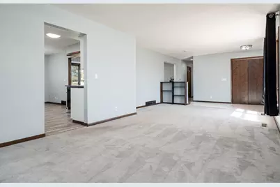 2745 Windamere Way, Rockford, IL 61109 - Photo 10