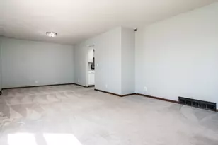 2745 Windamere Way, Rockford, IL 61109 - Photo 4