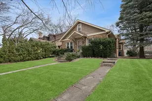 1319 N Ash St, Waukegan, IL 60085 - Photo 1