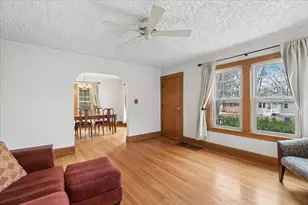 1319 N Ash St, Waukegan, IL 60085 - Photo 4