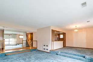 7030 N Crawford Ave N, Lincolnwood, IL 60712 - Photo 2