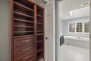 657 Old Westbury Rd, Crystal Lake, IL 60012 - Photo 26