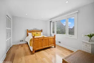 5654 N Manor Ln, Norwood Park, IL 60631 - Photo 8